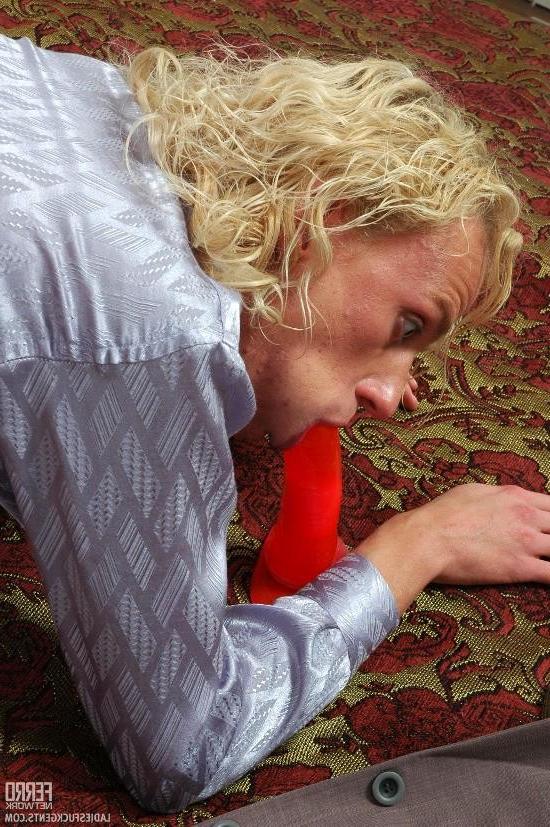 19P Sexy blonde strapon babe fucks a gentleman hard up in his assS