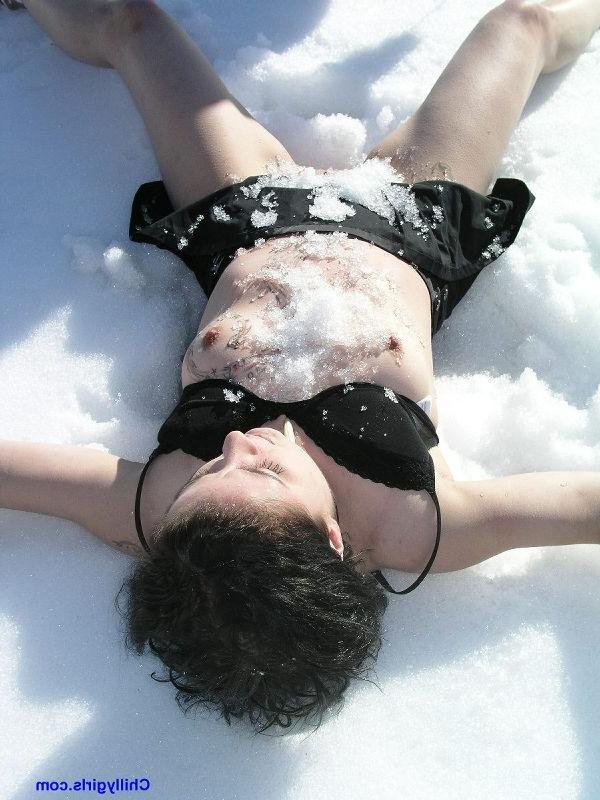 15P Extreme freezing snow bondage