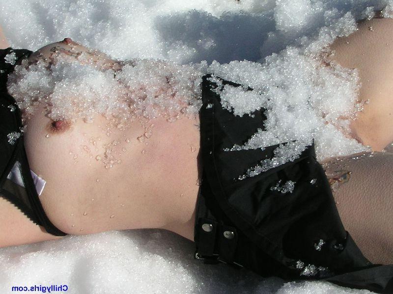 15P Extreme freezing snow bondage