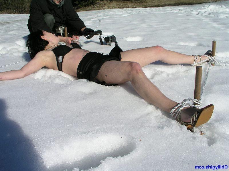 15P Extreme freezing snow bondage