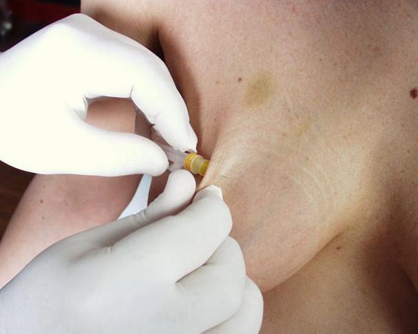 16P Master and submissive play with needles