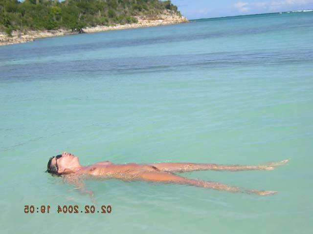 15P Smoothest nudists play together in the warm water
