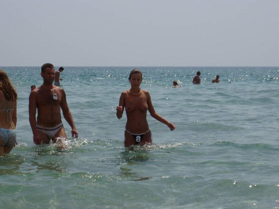 15P Smoothest nudists play together in the warm water