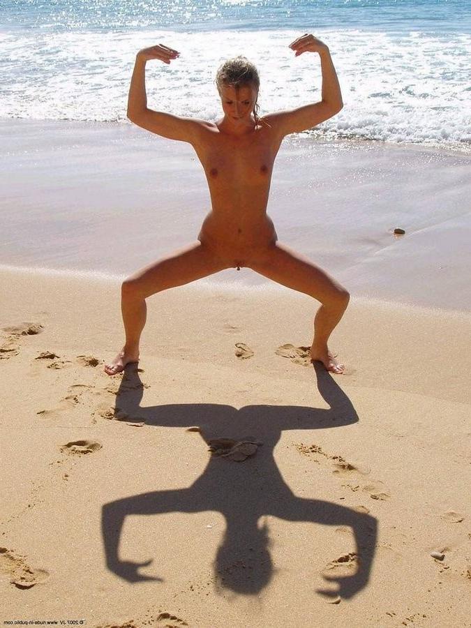 15P Smoothest nudists play together in the warm water