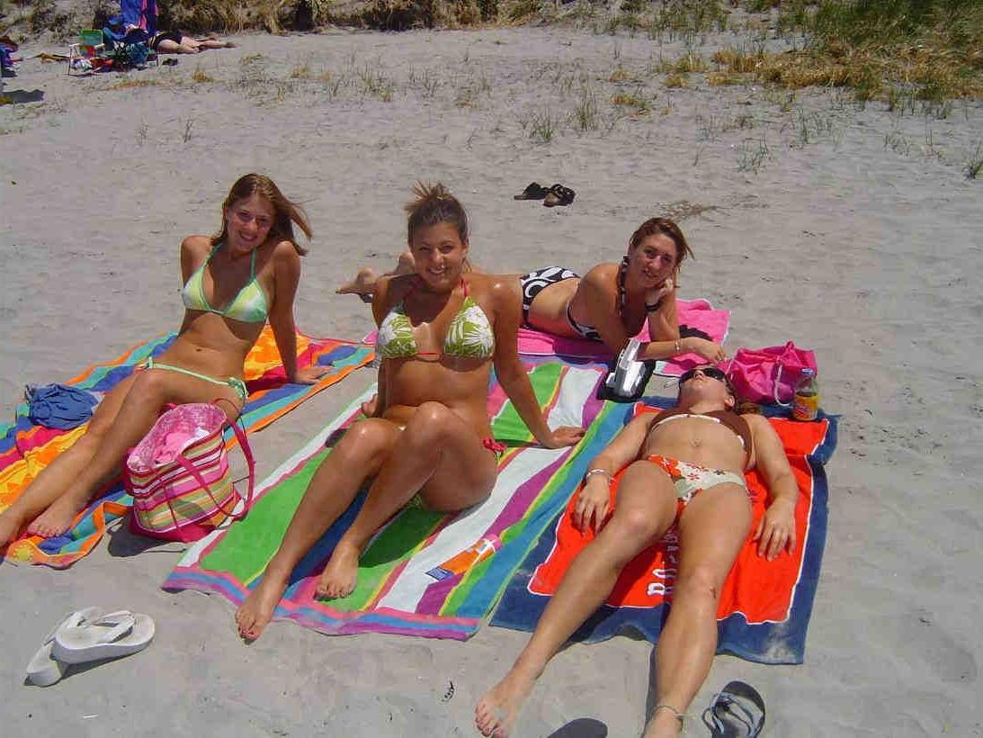 20P Teens topless on the beach