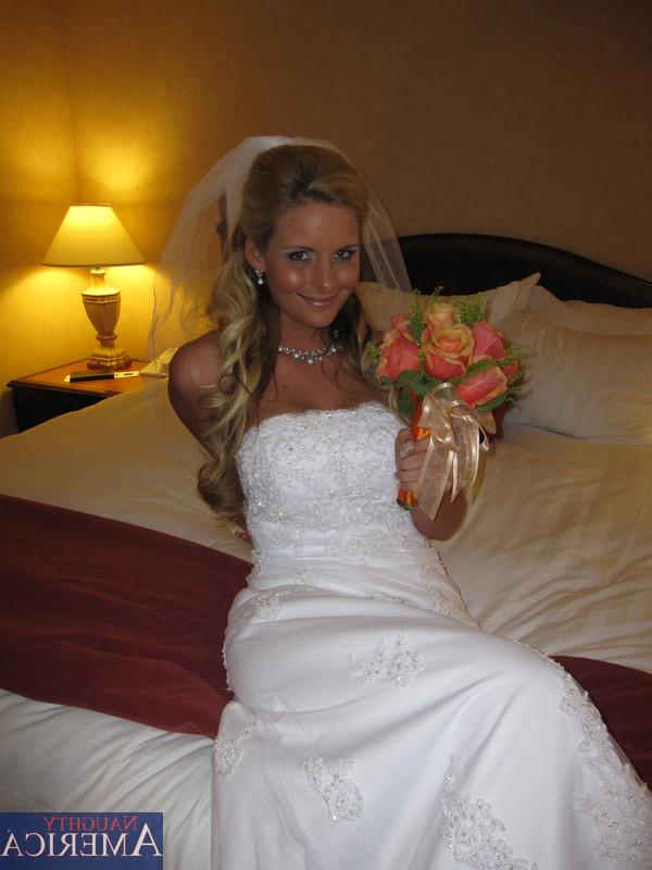 14P Phoenix Marie plays the horny bride