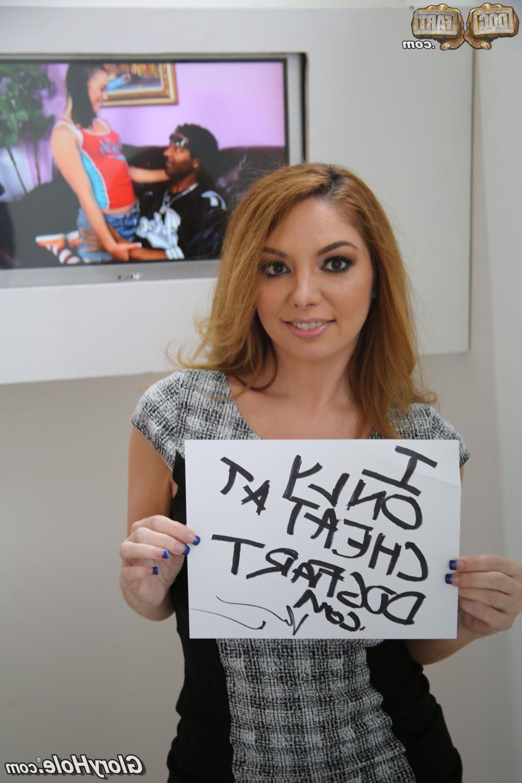 15P Kiki Daire gloryhole