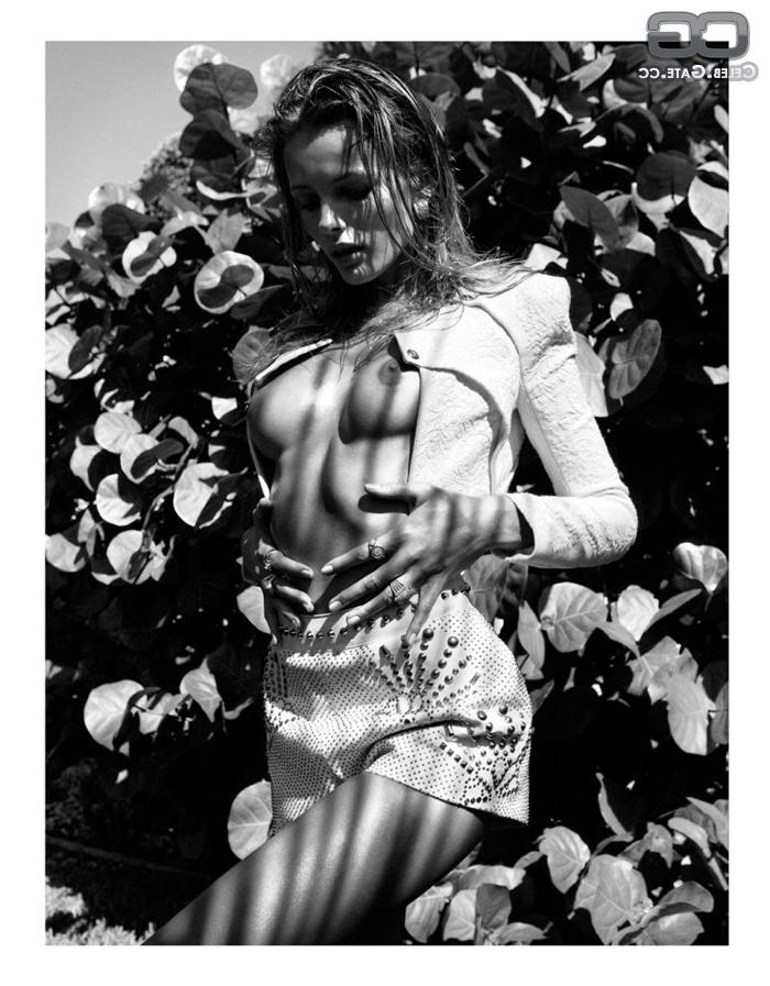 12P Lithuanian Model Edita Vilkeviciute posing Topless