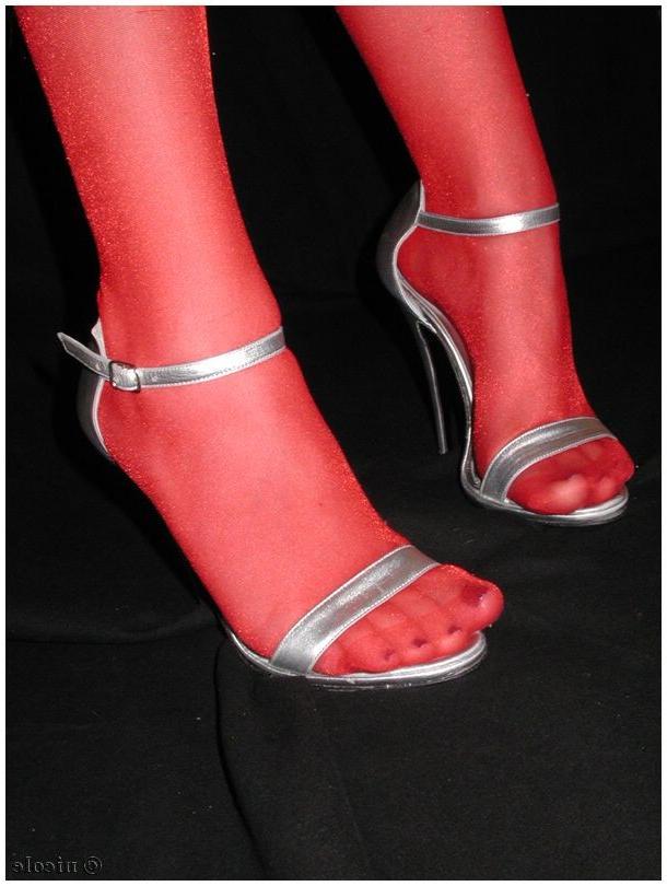 12P Foot fetish queen Nicole in red stockings and silver heels