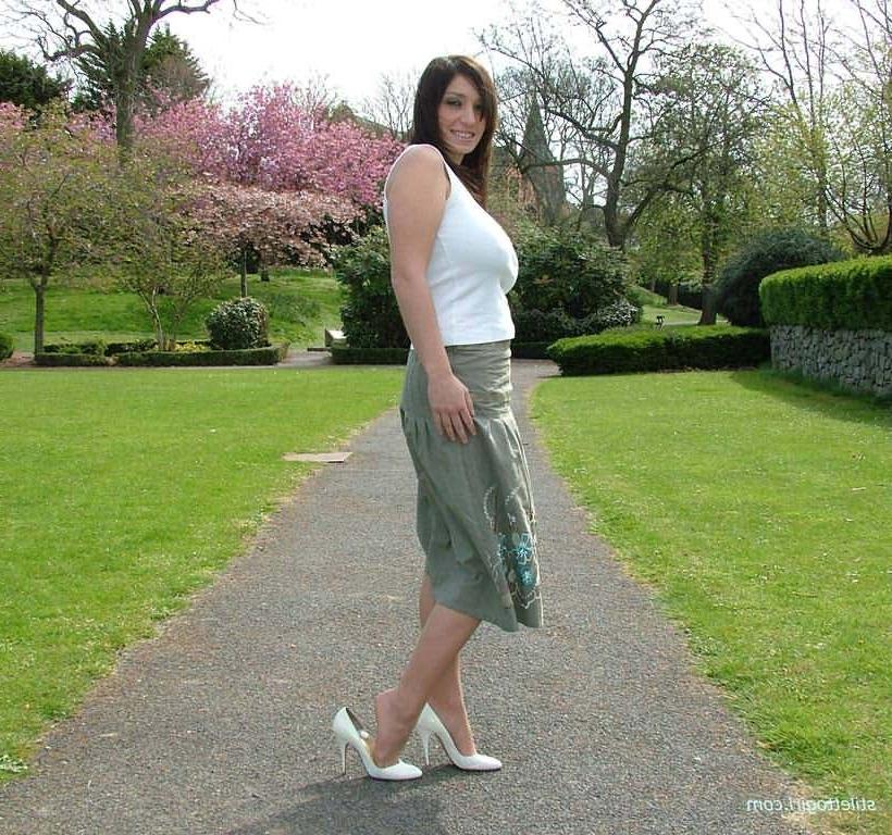15P Stiletto girl in heels and stockings