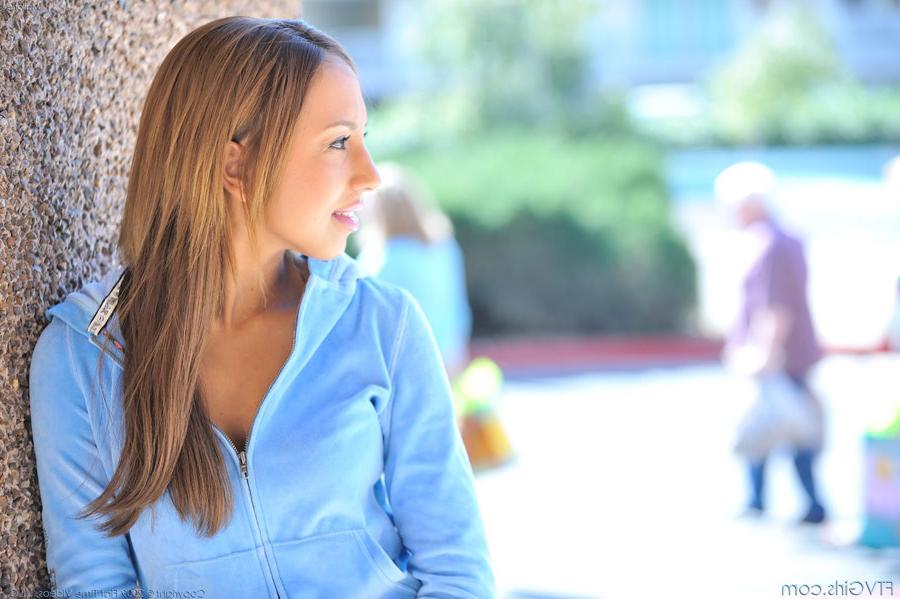 15P Cute petite barely legal teeny gets nude in public