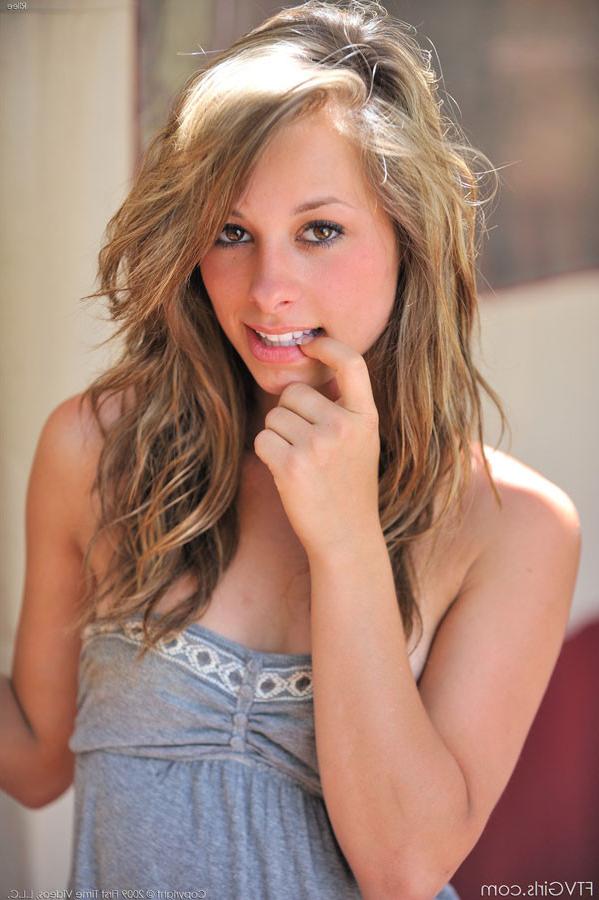15P Hot just legal Italian teens tight pussy in public