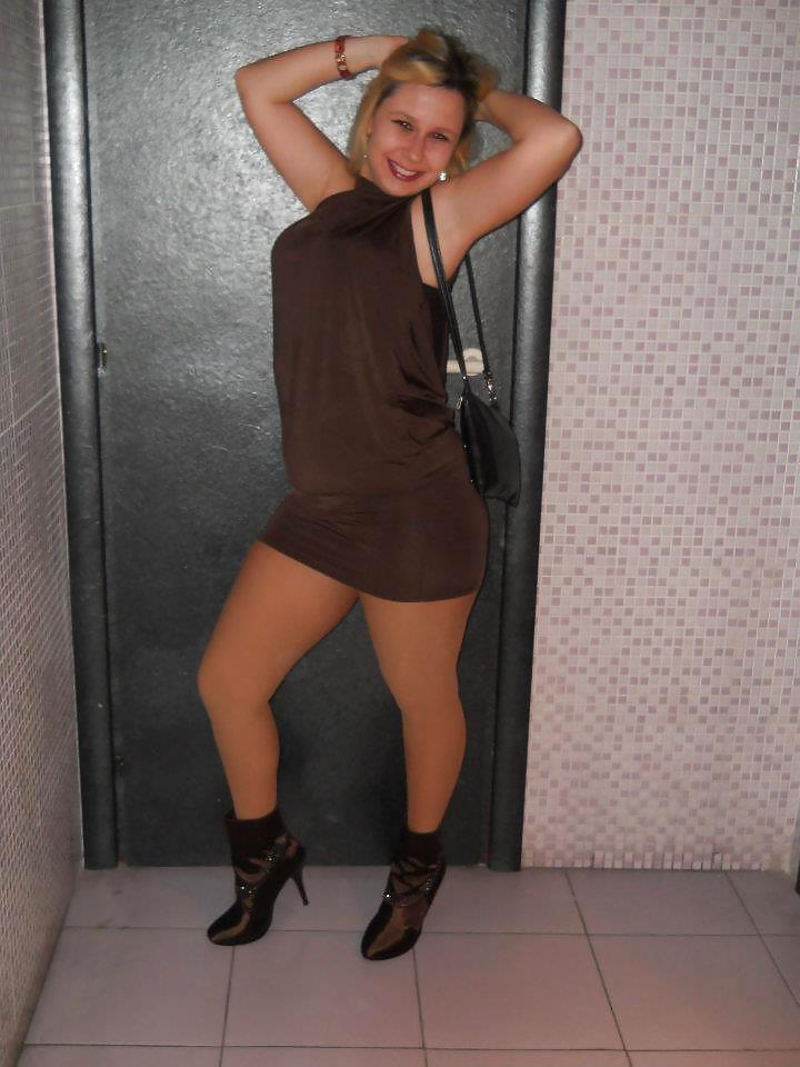 20P Blonde Bitch for your CUM