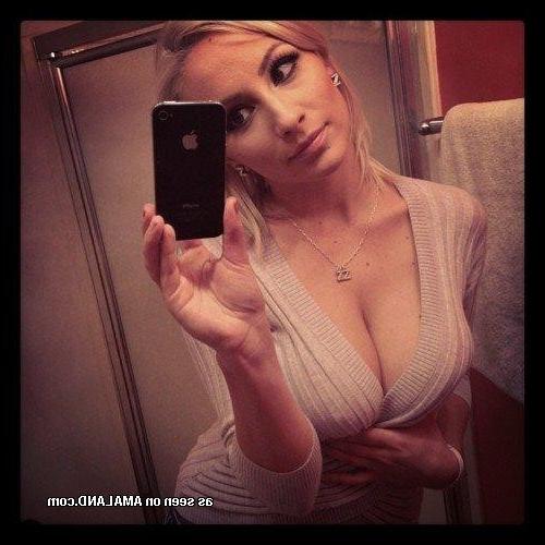 14P Hot big-tittied babes like showing off their juicy juggs