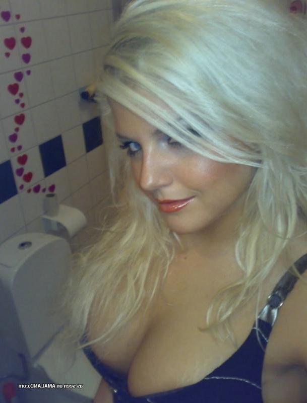 14P Hot big-tittied babes like showing off their juicy juggs