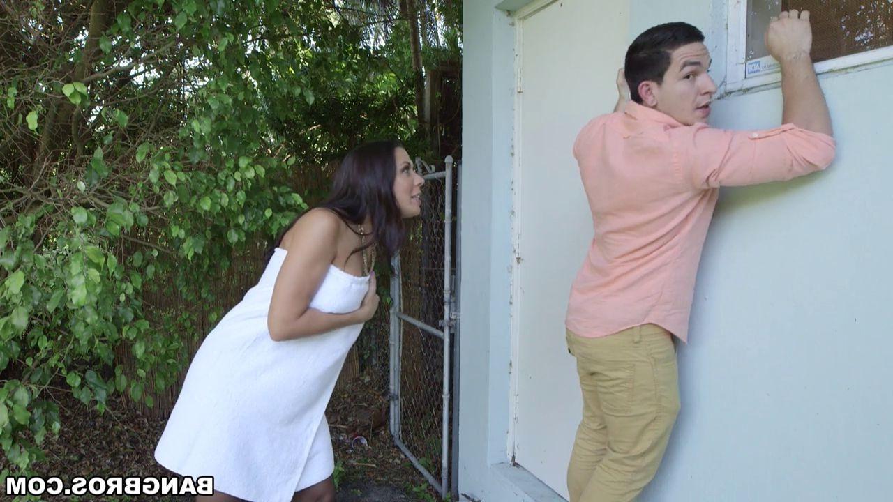 15P Rachel Starr teaching cute Dillion Carter a threesome lesson