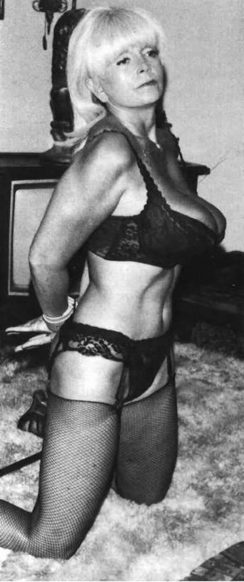 12P Bustiest mature pornstar Candy Samples fucked in vintage pics