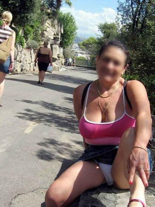 16P super flashing mature pussies outdoor