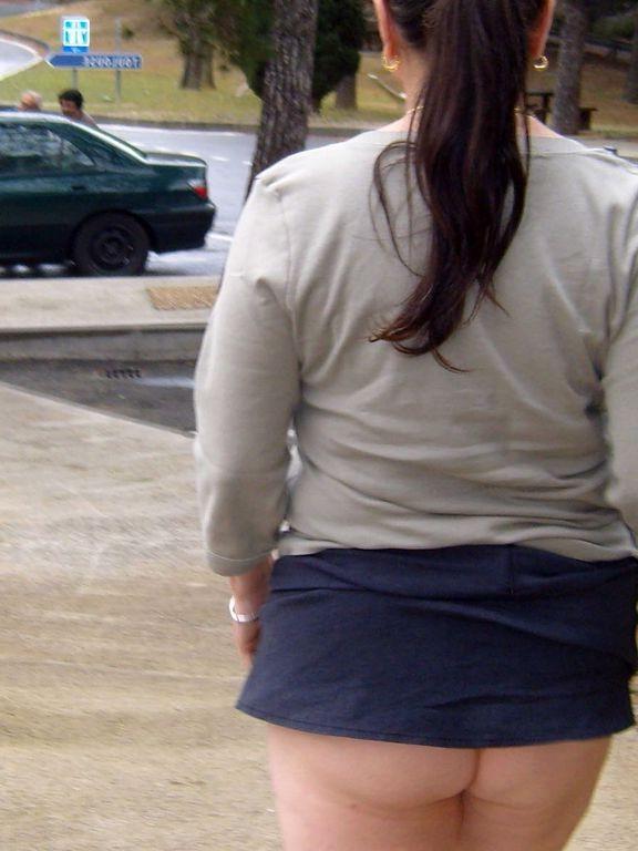 16P super flashing mature pussies outdoor