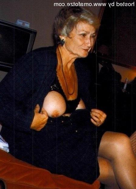 16P hang natural boobs