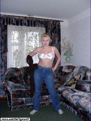 16P Blonde chubby getting naked