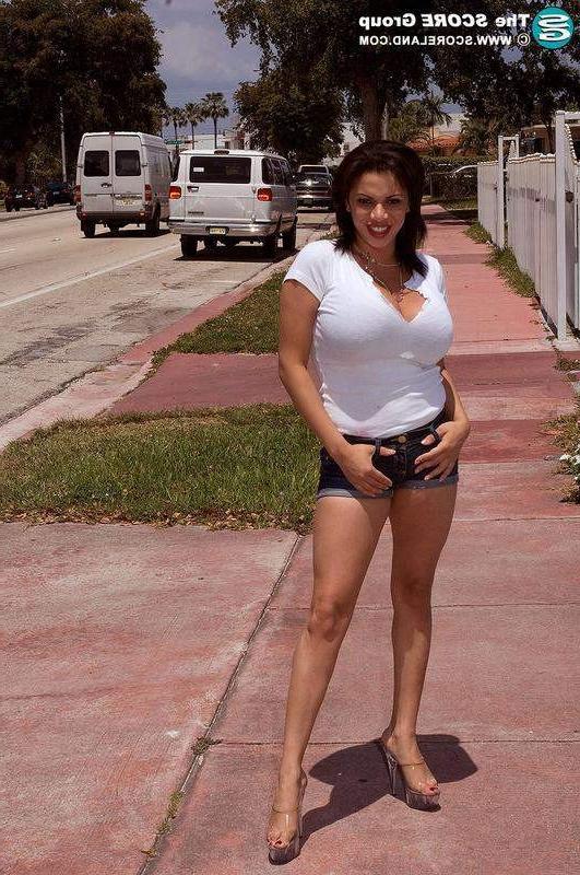 16P Big Tit Babe Alexis Silver Nailed