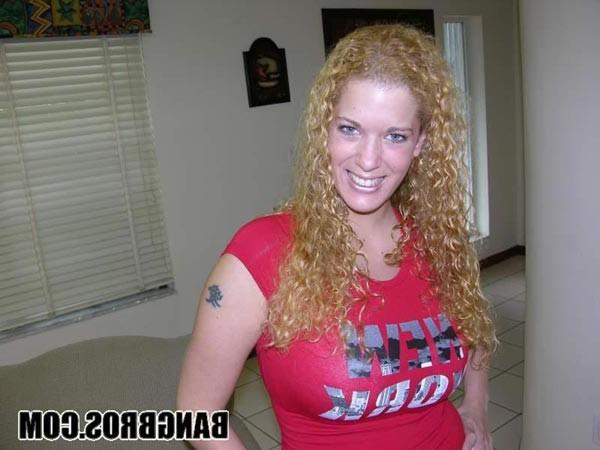 16P Redhead with perky natural monster tits