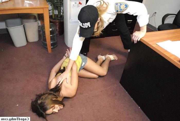 13P Sexy Prostitute Fuck by Prison Guard
