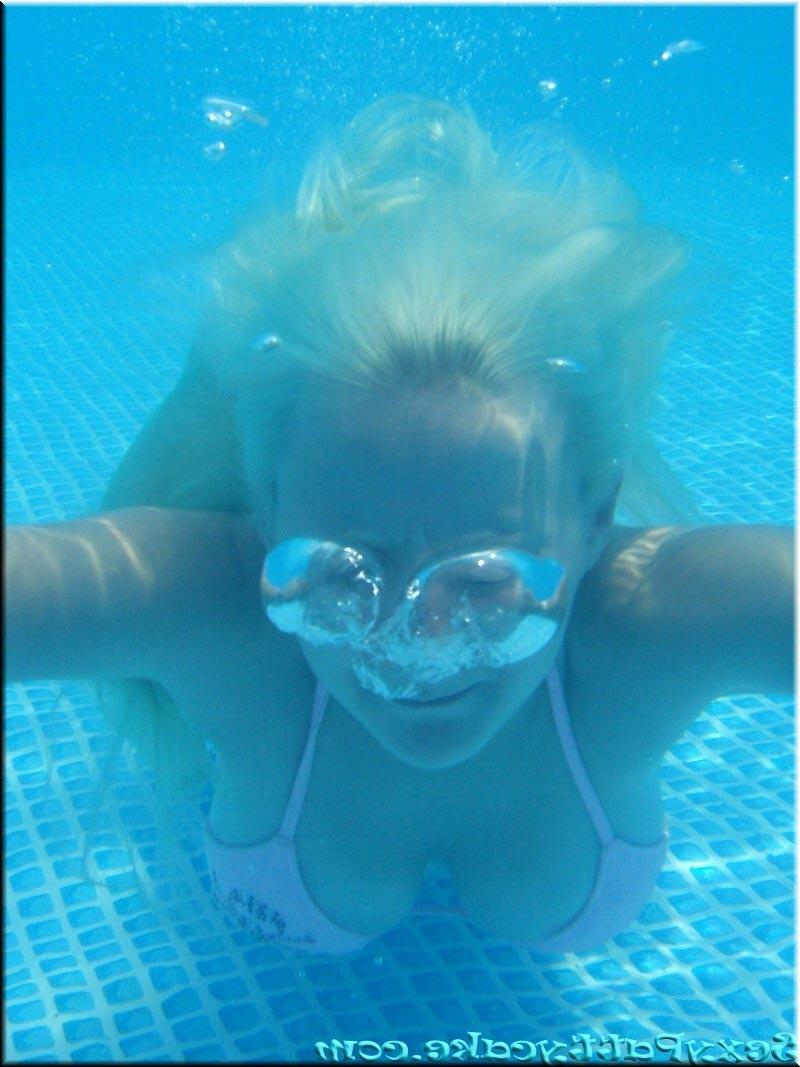 20P Big boob blonde teen underwater