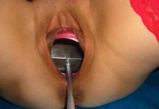 15P extreme pussy insertions and stretching
