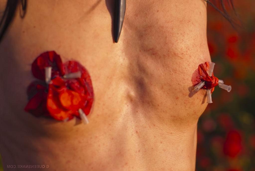 16P bizarre pussy insertions