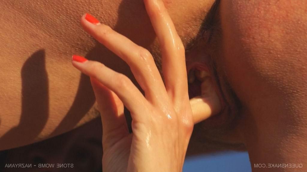 16P extreme bizarre pussy insertions