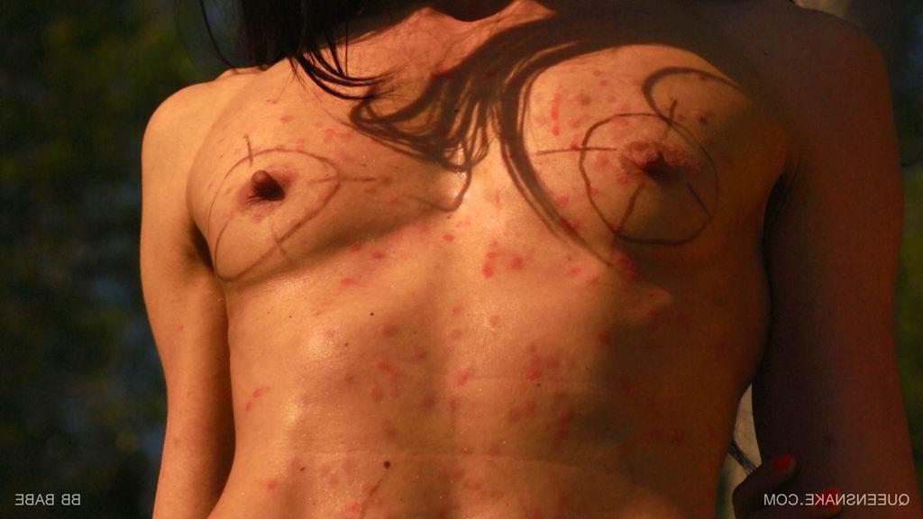 16P kinky lesbian games outdoors