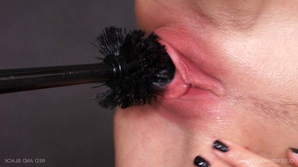 16P extreme fisting and insertions