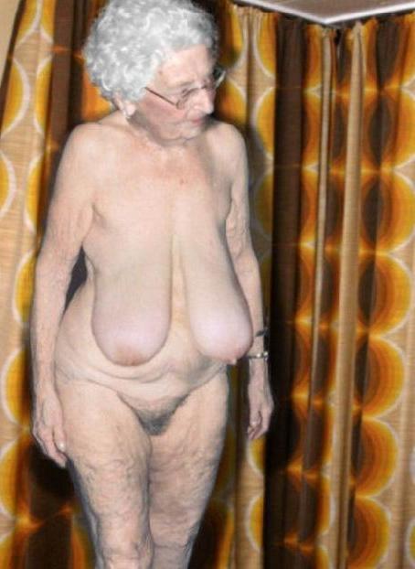 16P very old amateur grannies showing off