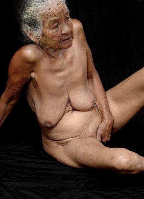16P very old amateur grannies showing off