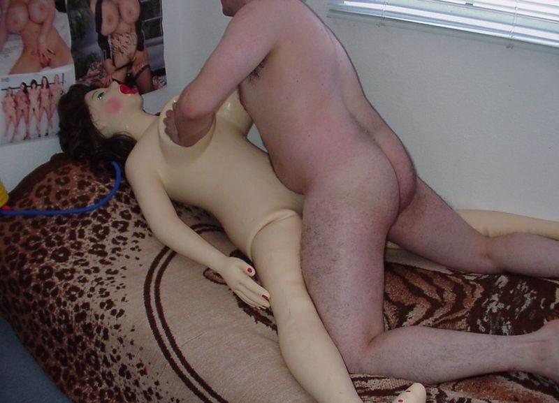 17P Sex with real dolls