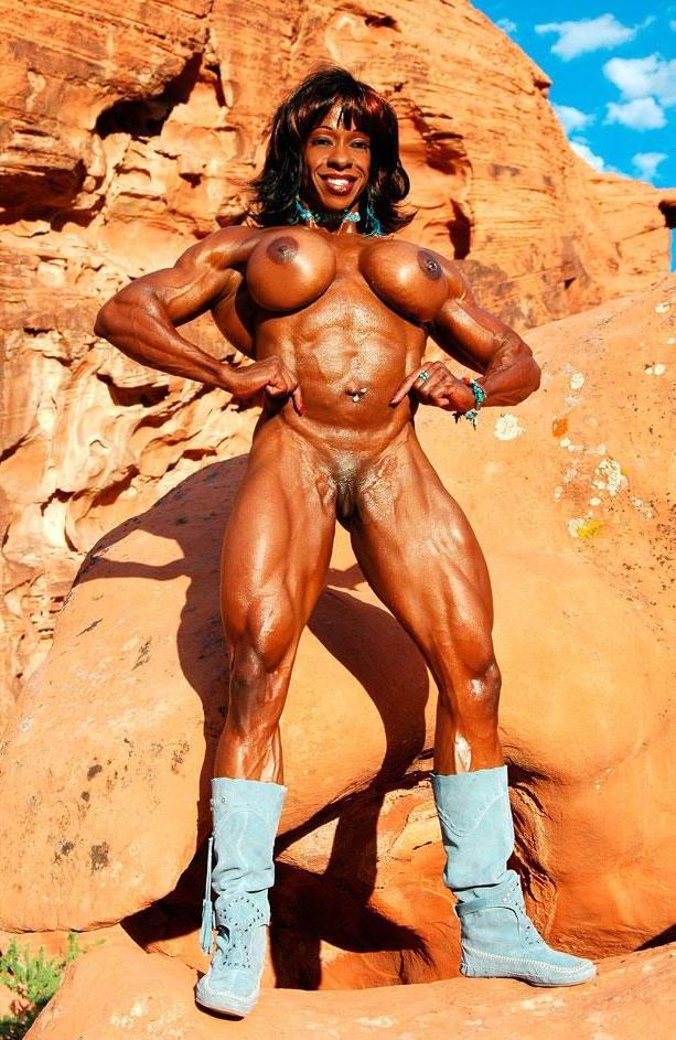 19P Sexy muscular girls