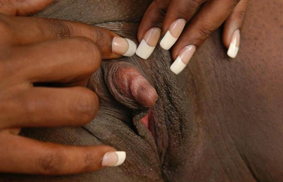 17P Real huge and pumping clitoris