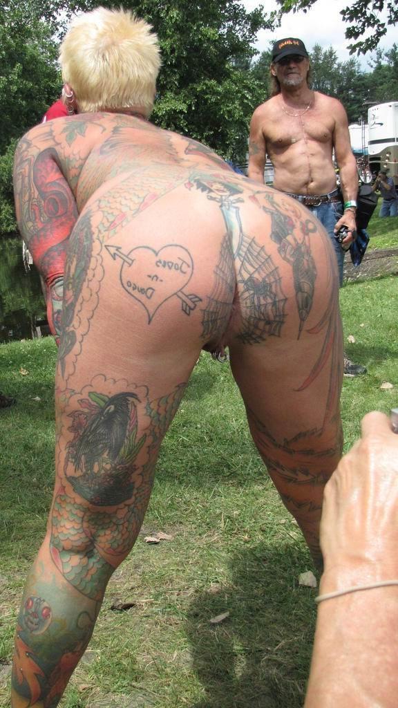 25P Extreme tattoo and piercing