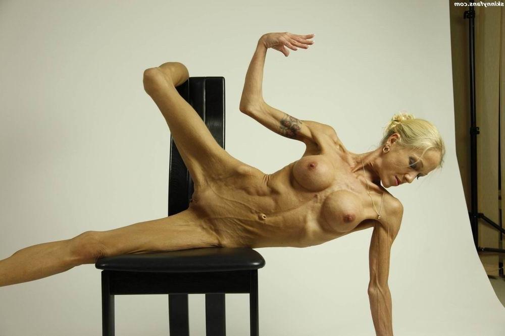 15P very skinny anorexic mature poser