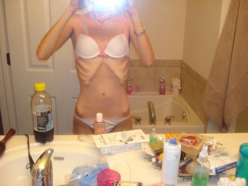 16P Very skinny amateur girls poser