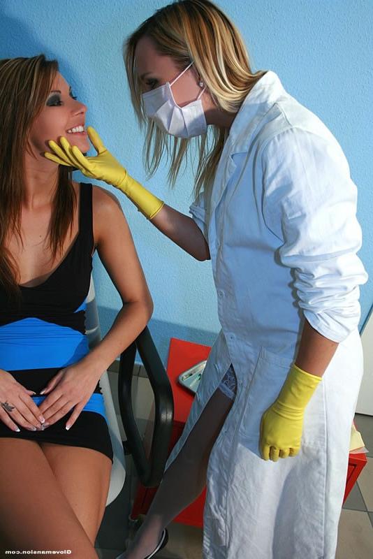 15P Rubber glove fetish lesbians explore their cunts