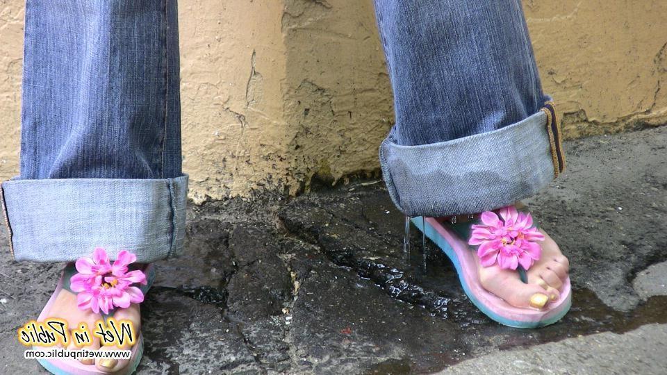 16P When this chick can't get in her house she just wets her jeans outdoors