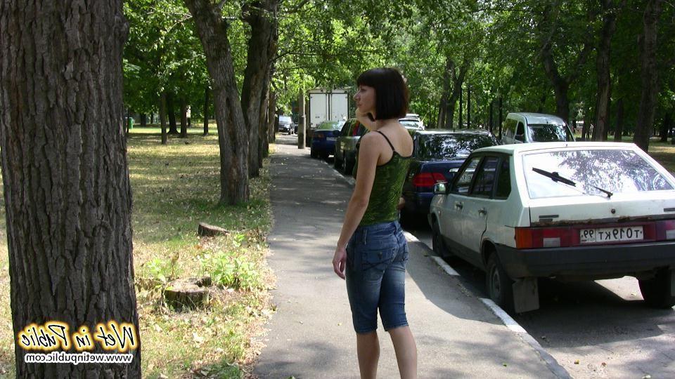 14P Chick going through various emotions while wetting her pants outdoors