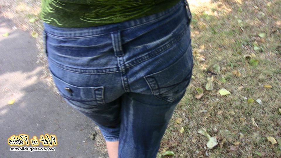 14P Chick going through various emotions while wetting her pants outdoors