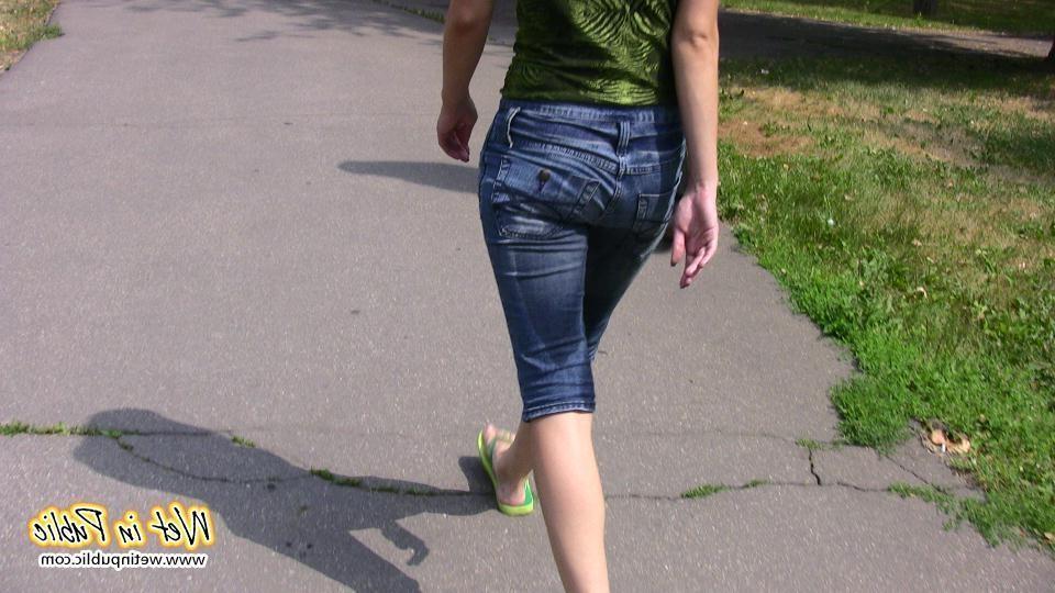 14P Chick going through various emotions while wetting her pants outdoors