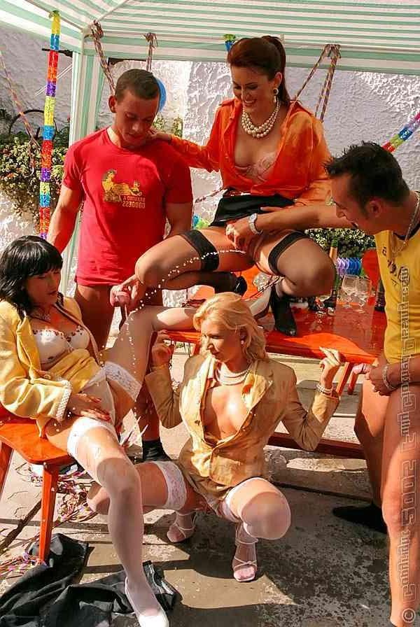 16P Group sex with piss play