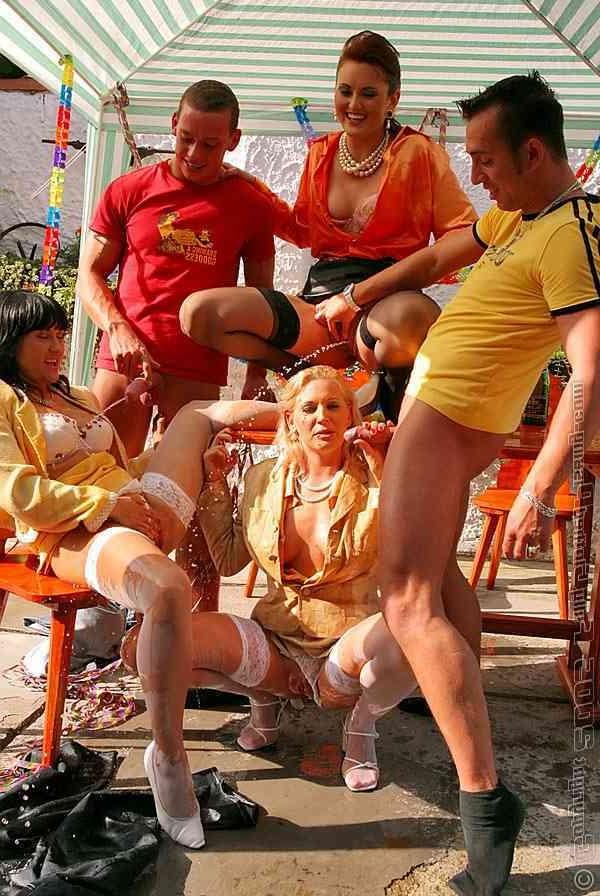 16P Group sex with piss play