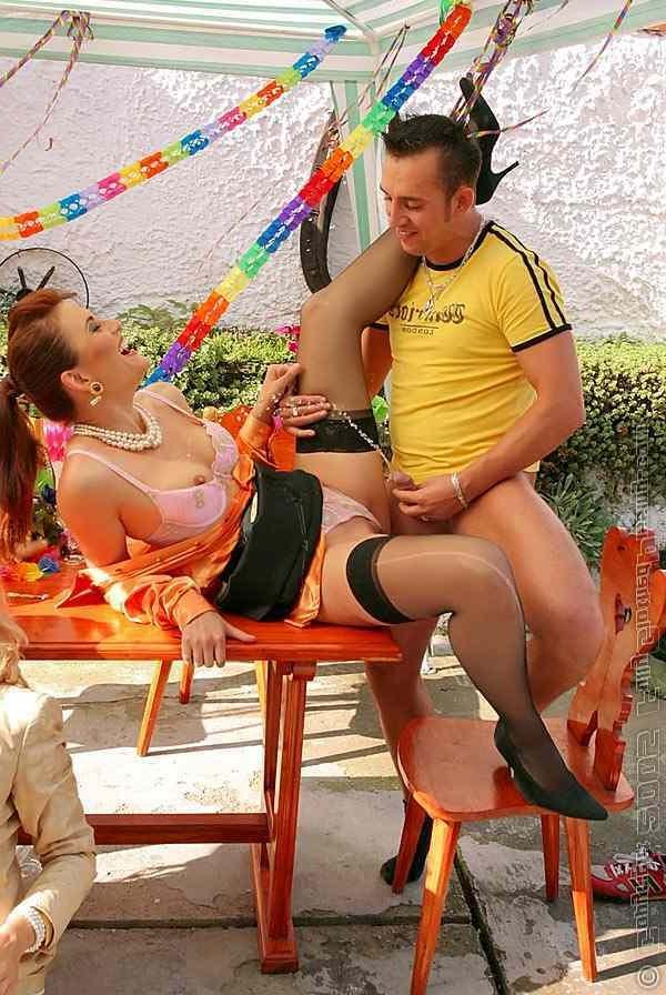 16P Group sex with piss play